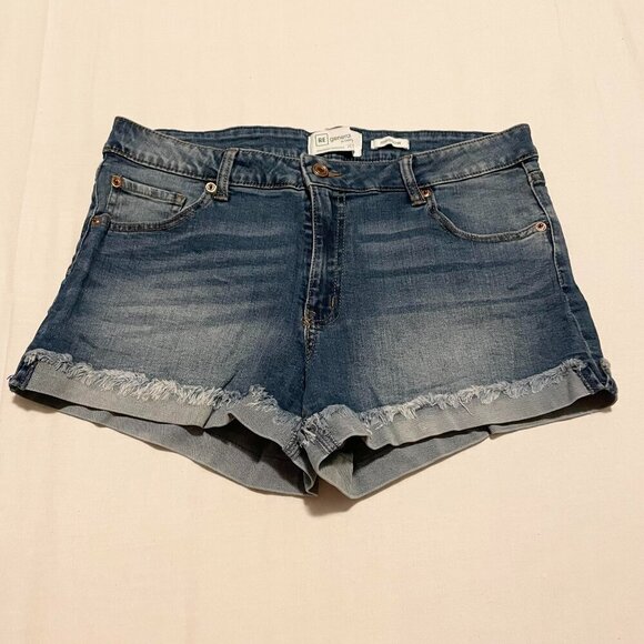 RE Generation By Celebrity Pink Meadow Jean Shorts Size 30 - Picture 14 of 14